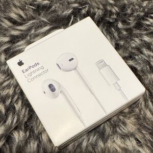 Apple EarPods with Lightning Connector - White